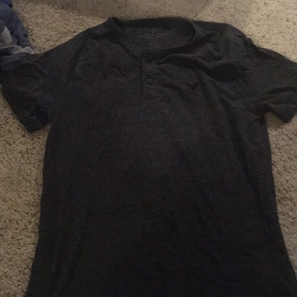 Grey American eagle shirt